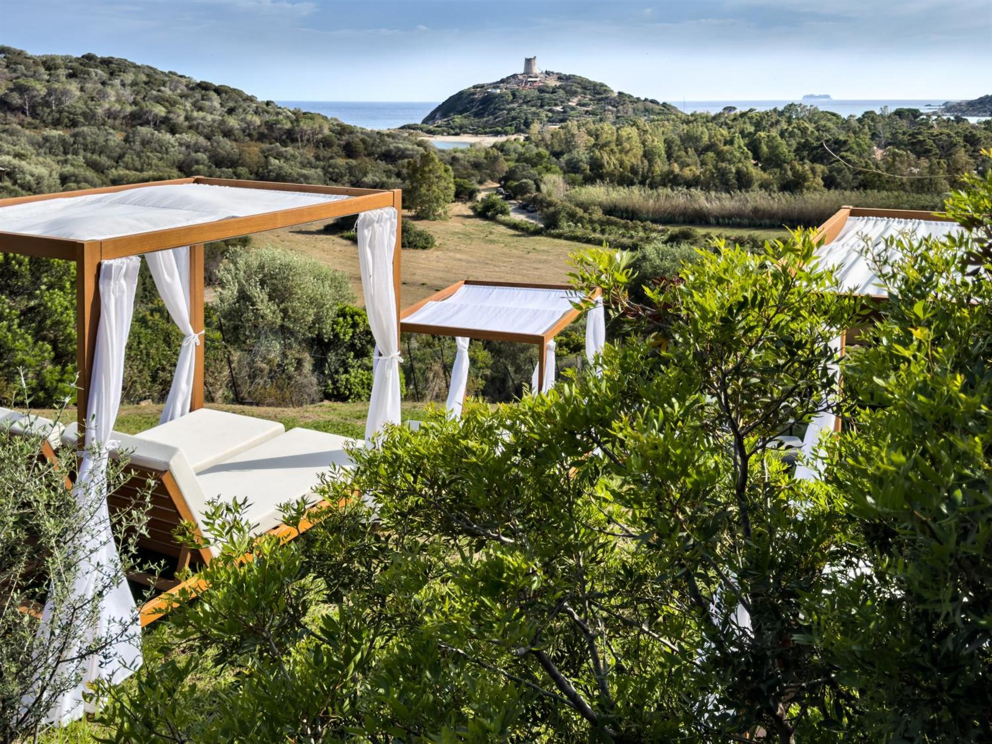Hotel Veridia Sardinia, A Member Of Radisson Individuals (adults Only) Chia